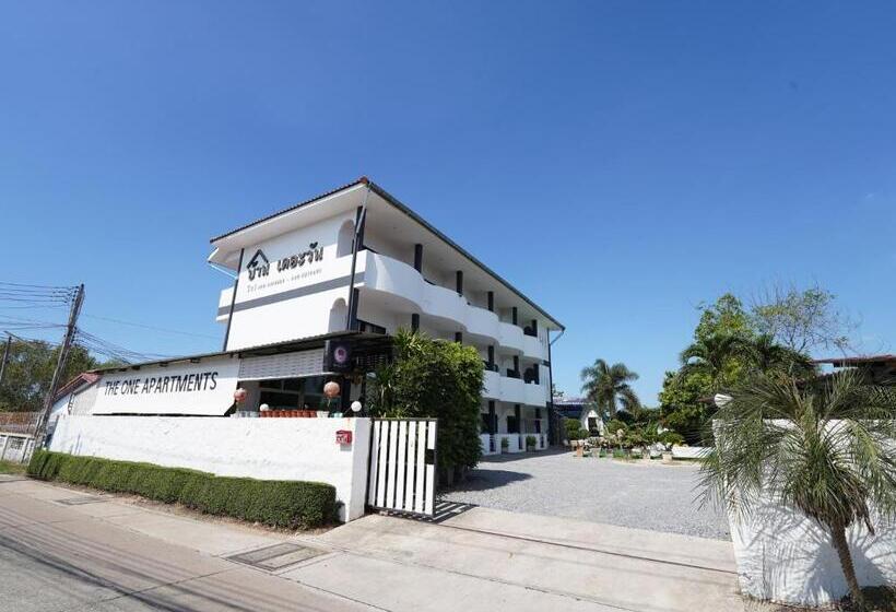 Motel Roomquest One Bangsaray