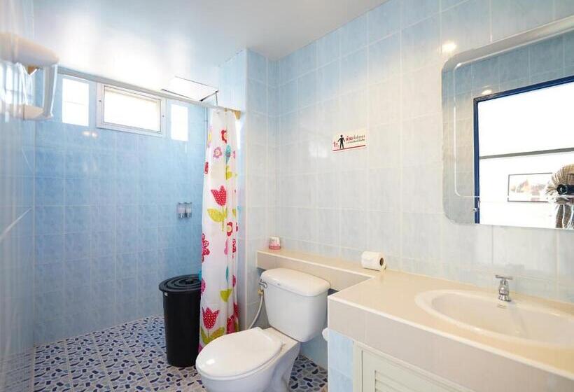 Motel Roomquest One Bangsaray