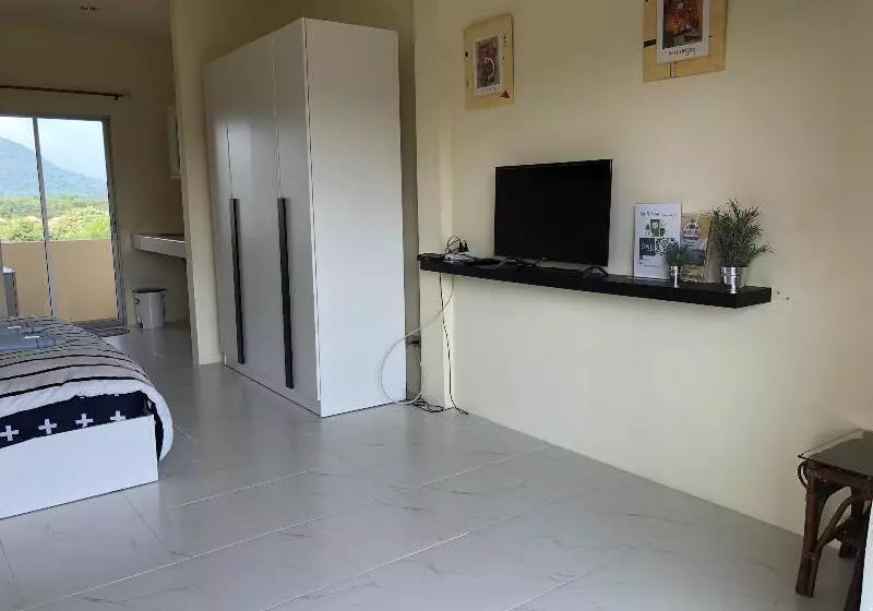 Motelli Roomquest One Bangsaray