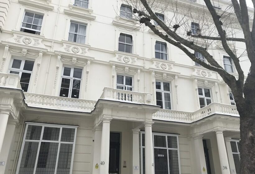 Sandeman Allen Hostel