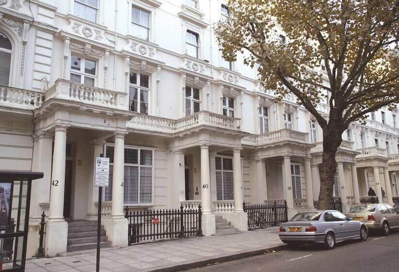 Sandeman Allen Hostel