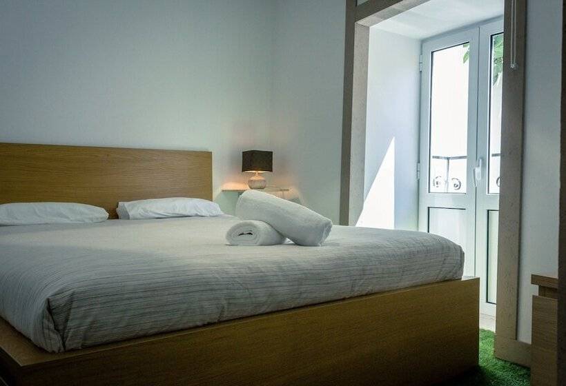Suave Lisboa Hostel