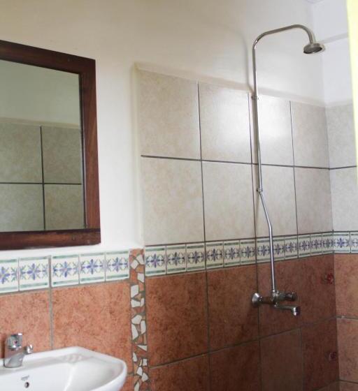 We Travel Hostel