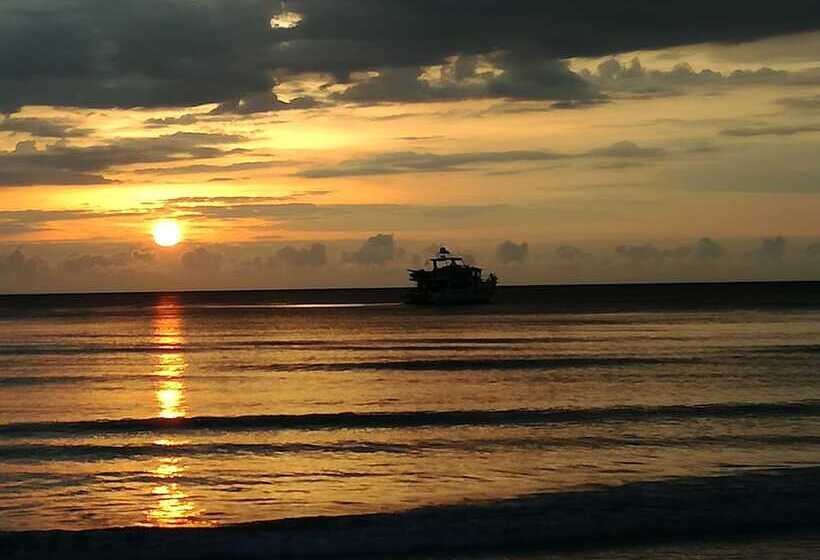 Al Safina Kijal Beach Resort