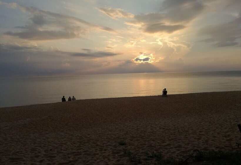 Al Safina Kijal Beach Resort