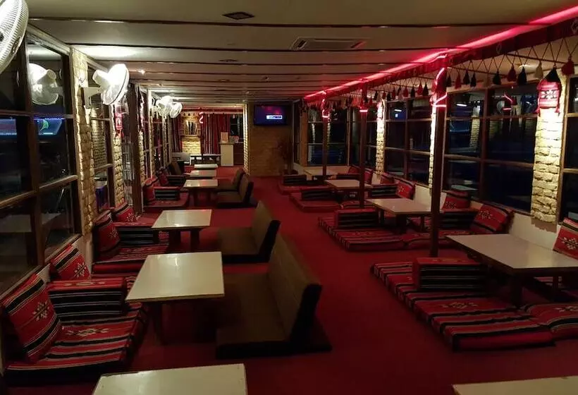 Al Safina Kijal Beach Resort