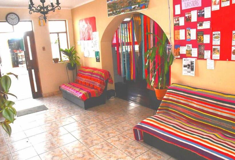 هاستل Spanish Friends