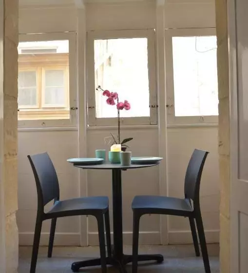 تختخواب و صبحانه Casa Lapira