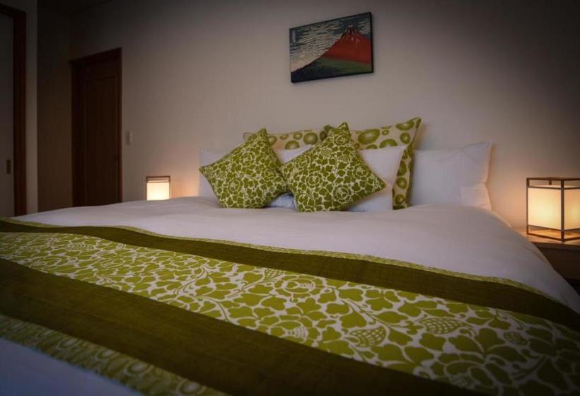 Bed and Breakfast Sheltered Inn Hakuba