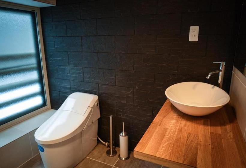 Bed and Breakfast Sheltered Inn Hakuba