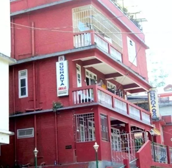 ホテル Sushanta Awaas