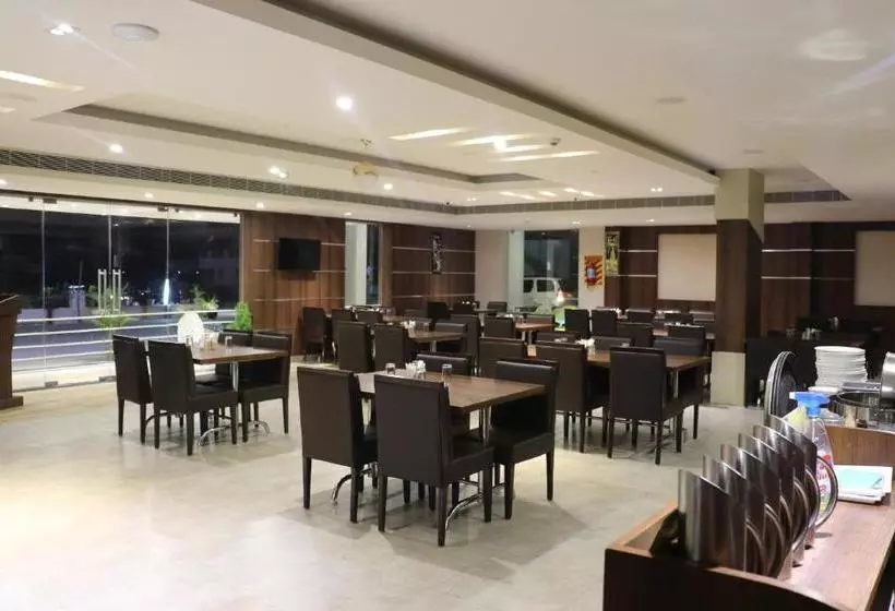 Hotelli Dsr Madhanam Inn