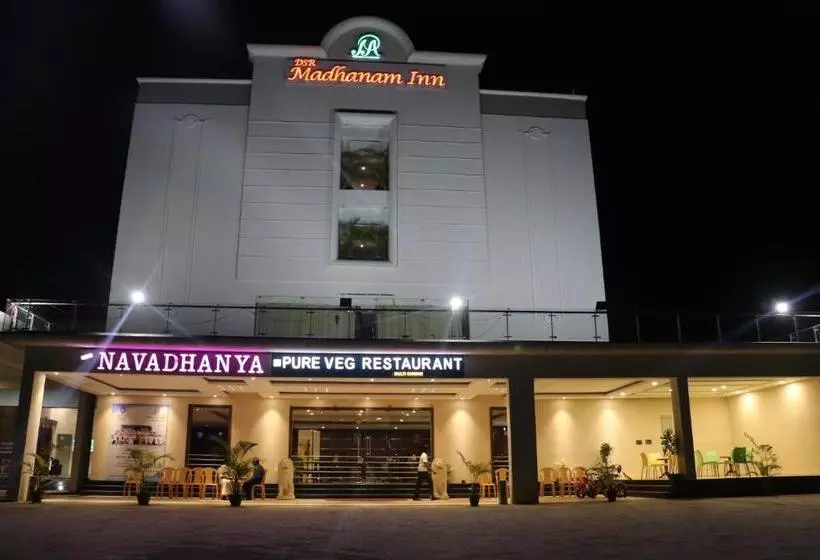 Hotelli Dsr Madhanam Inn