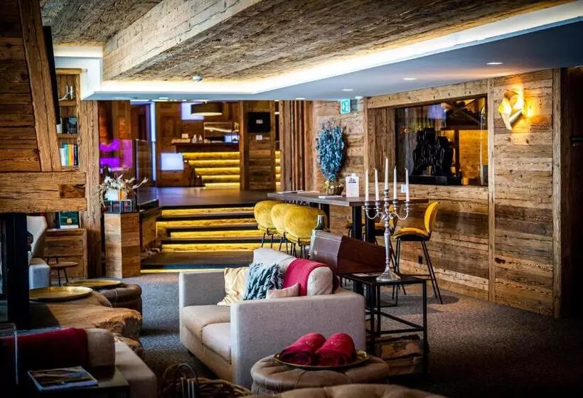 ホテル Hôtel De Rougemont & Spa