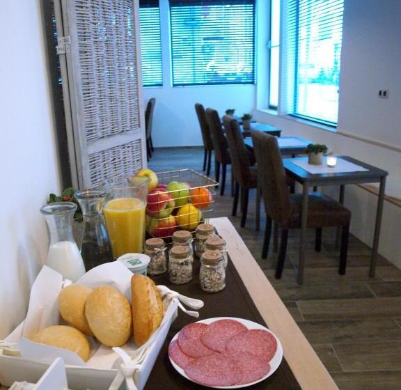 בית מלון כפרי Ladeuze