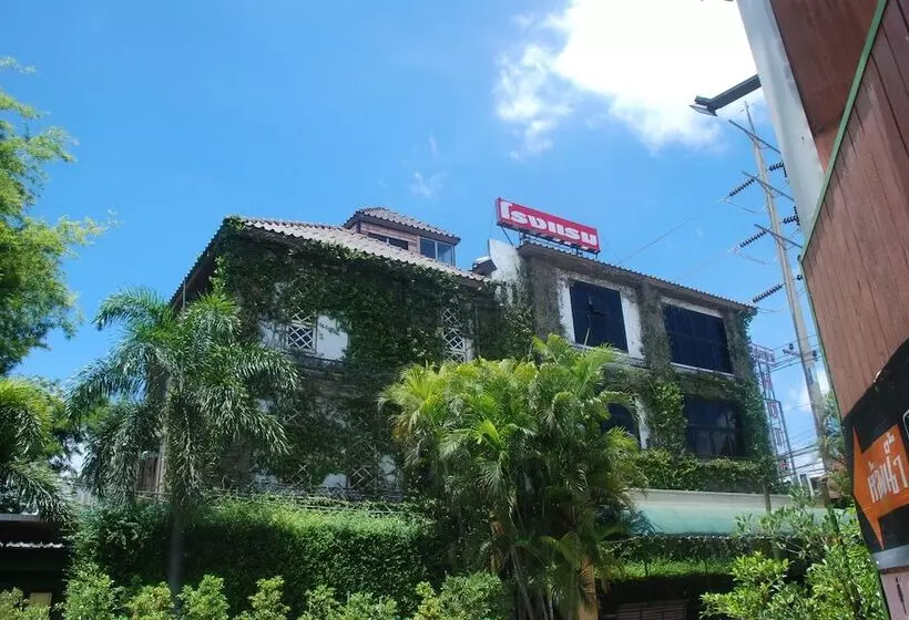 Hotelli Muaklek Holiday