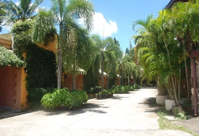 Hotelli Muaklek Holiday