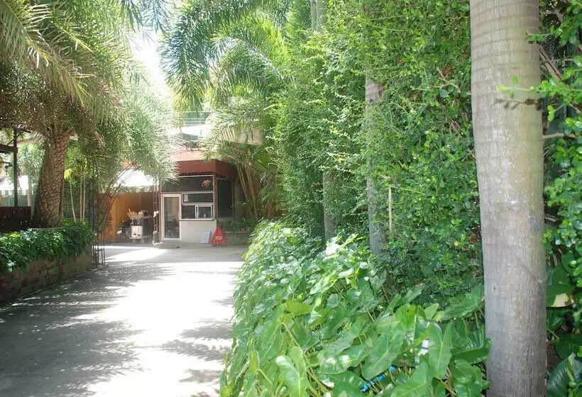 Hotelli Muaklek Holiday