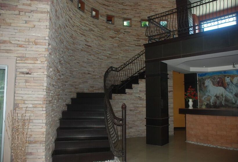 Отель Muaklek Holiday