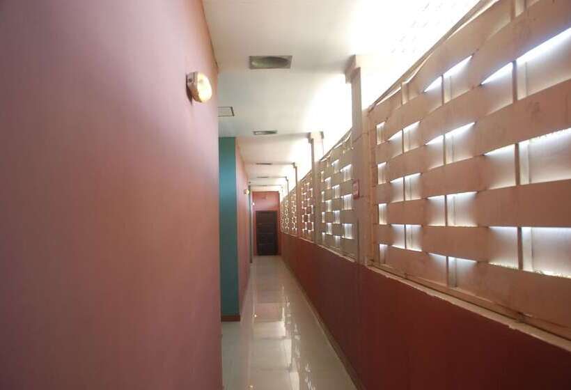 Отель Muaklek Holiday