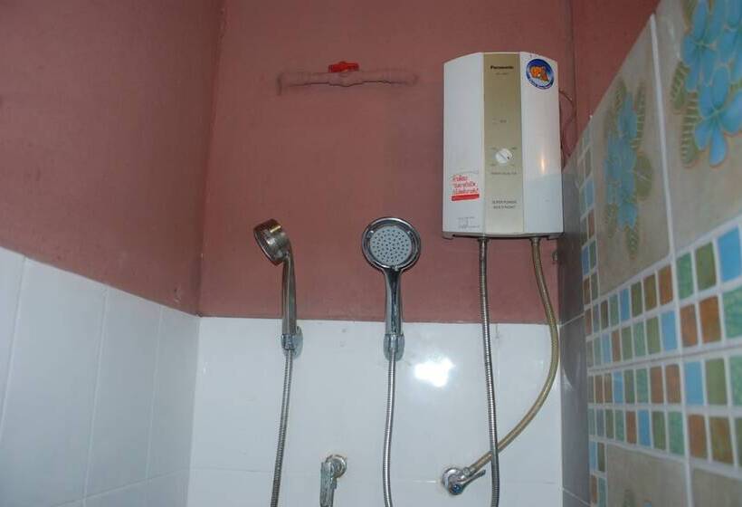 Отель Muaklek Holiday