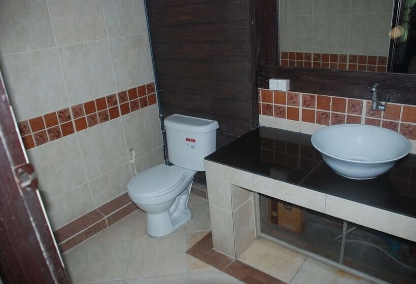 Отель Muaklek Holiday