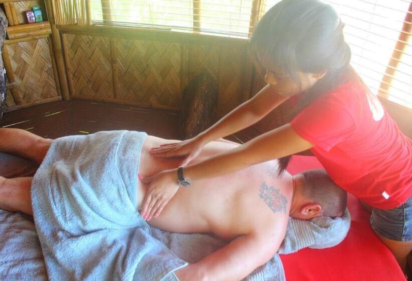 Al Hamra Jungle Resort