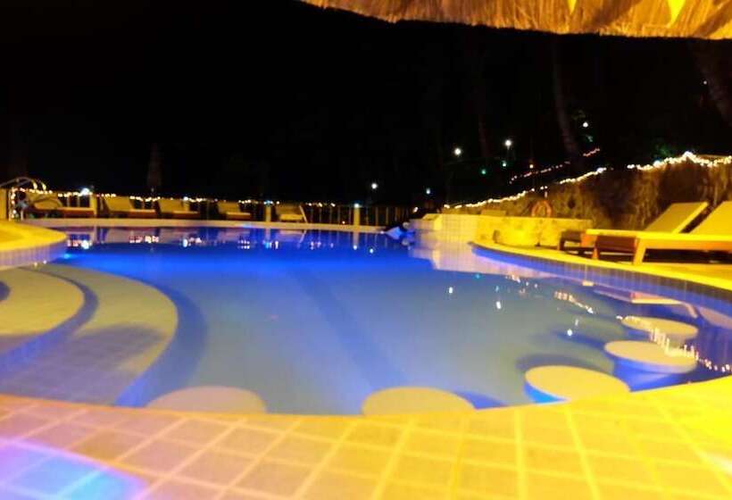 Al Hamra Jungle Resort