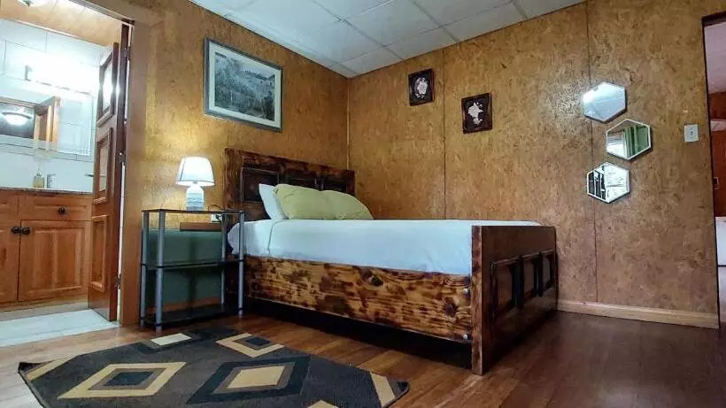 ユースホステル Boquete Town Hostal