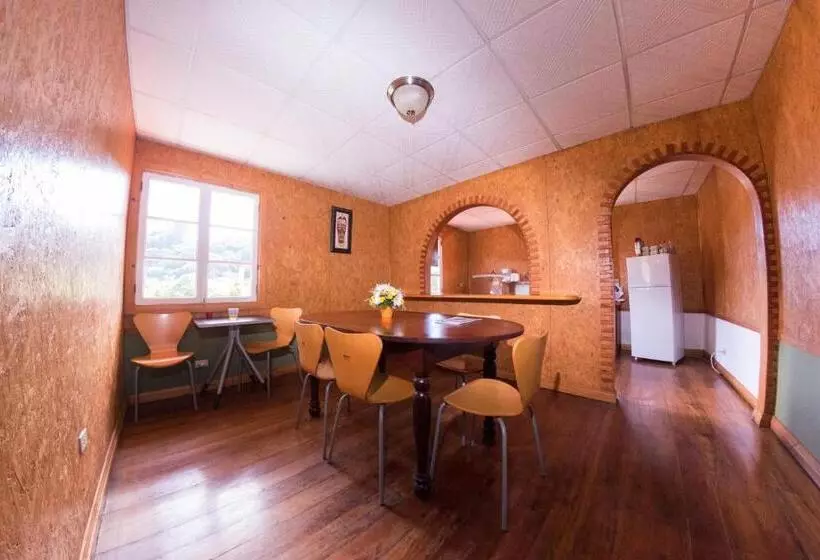 ユースホステル Boquete Town Hostal