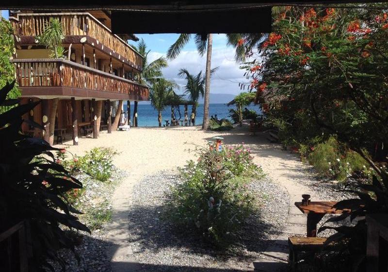 Bed and Breakfast Bamboo House Beach Lodge & Restaurant