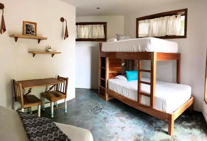 Aamiaismajoitus (B&B) Casitas Pacific