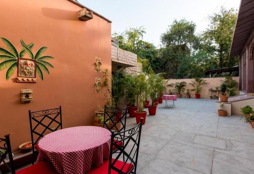 تختخواب و صبحانه Jaswant Niwas