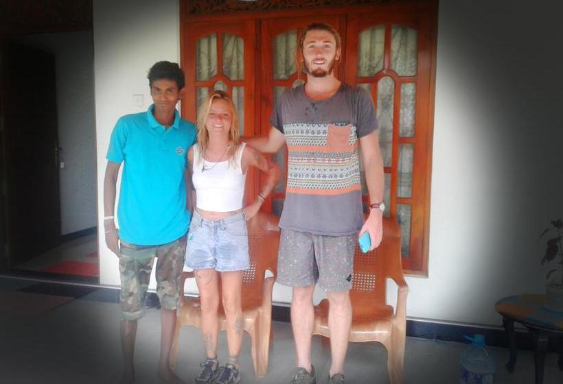 צימר Nisala Villa   Midigama