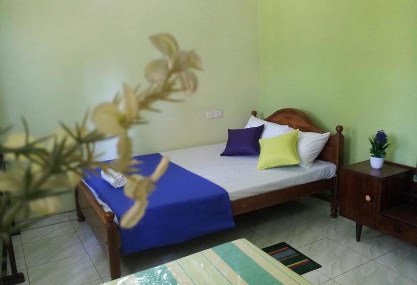 צימר Nisala Villa   Midigama