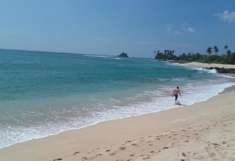 צימר Nisala Villa   Midigama