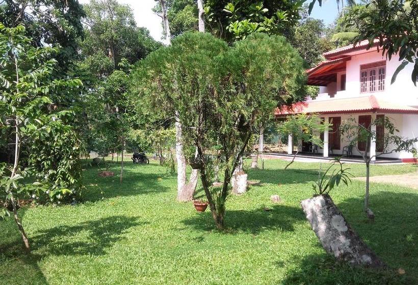 צימר Nisala Villa   Midigama