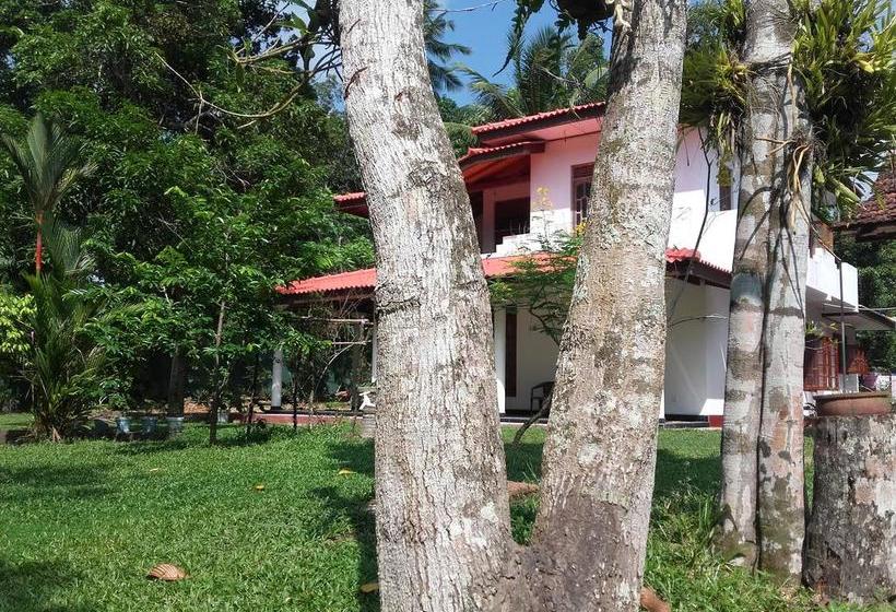 צימר Nisala Villa   Midigama