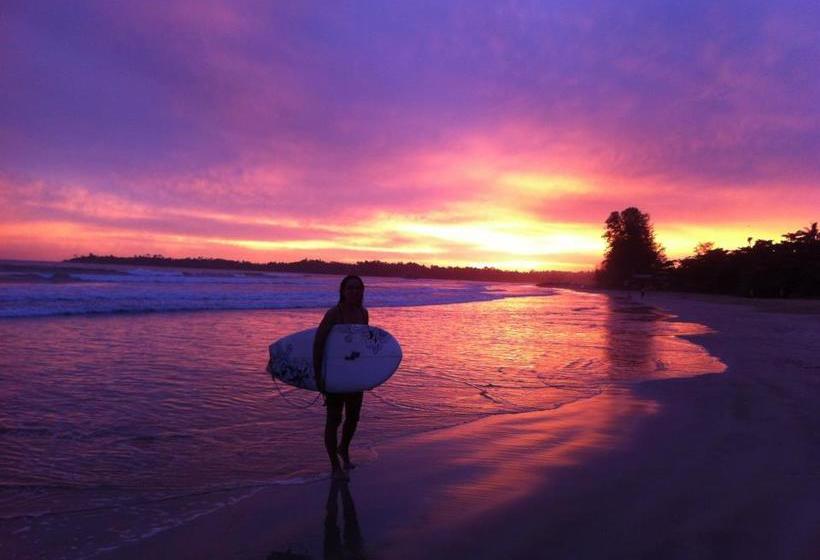 צימר Nisala Villa   Midigama