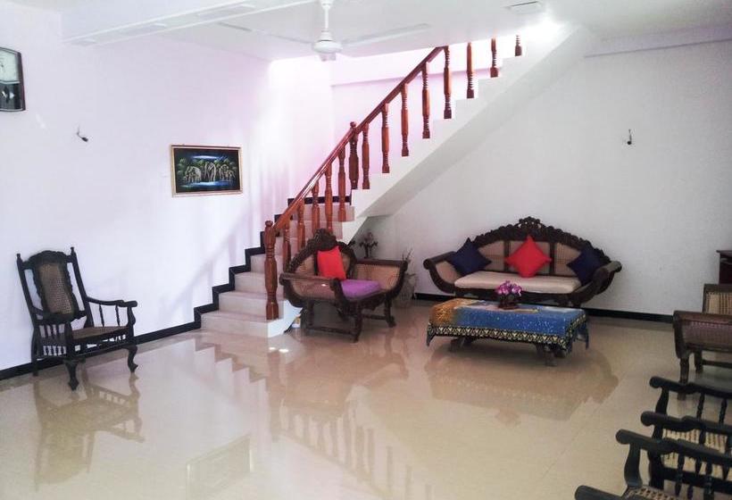 צימר Nisala Villa   Midigama