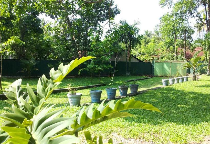 צימר Nisala Villa   Midigama