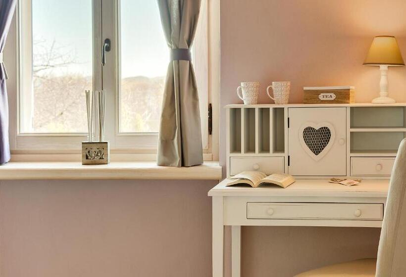 مبيت وإفطار Podere Demetra