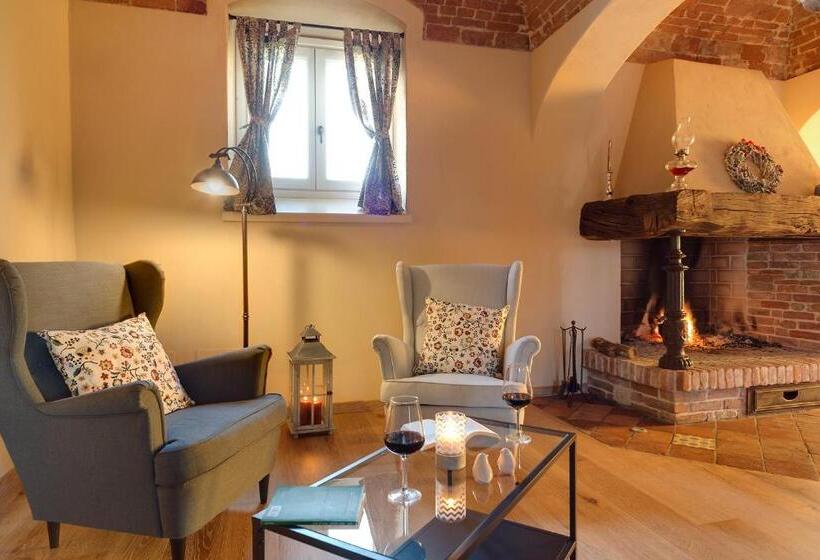 مبيت وإفطار Podere Demetra