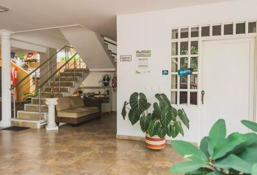 Hotelli Manantial