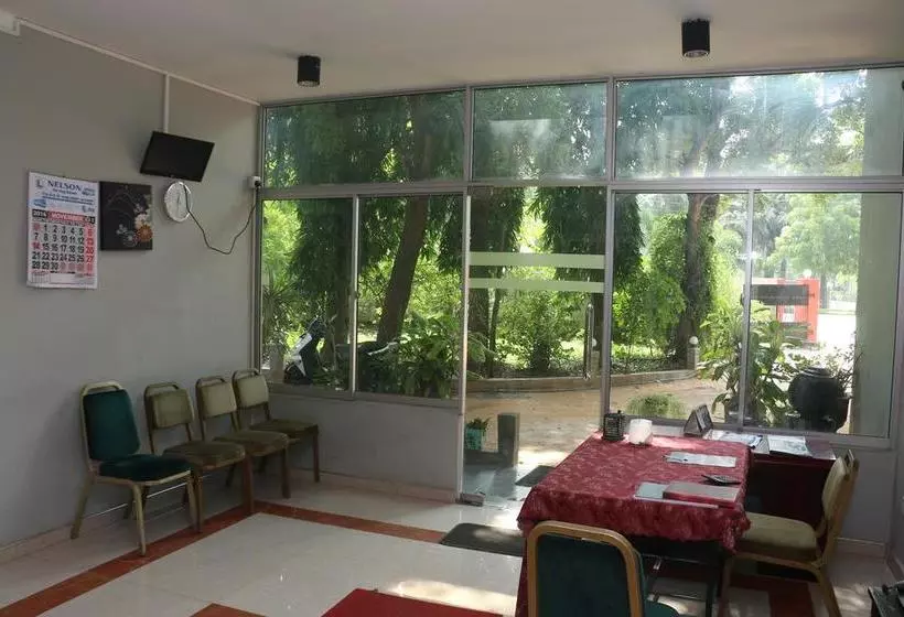 Hotelli Western Park Guest House