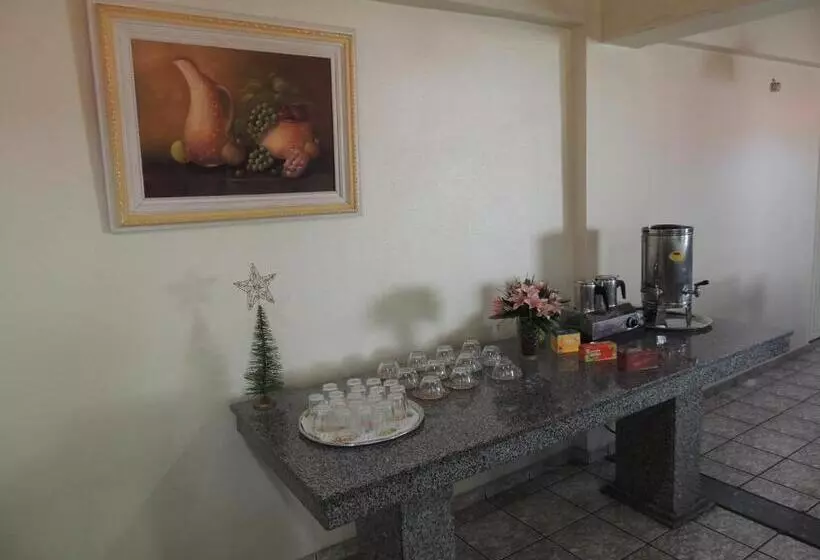 ホテル Primavera Betim