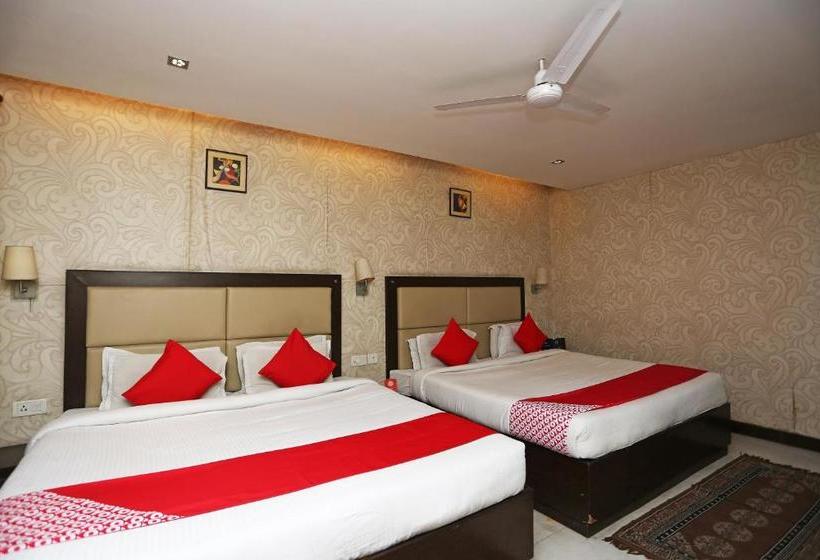 ホテル Swagat Palace