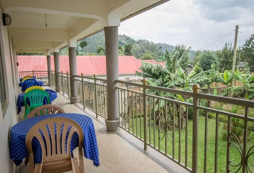 هتل Virunga Campsite And Backpackers