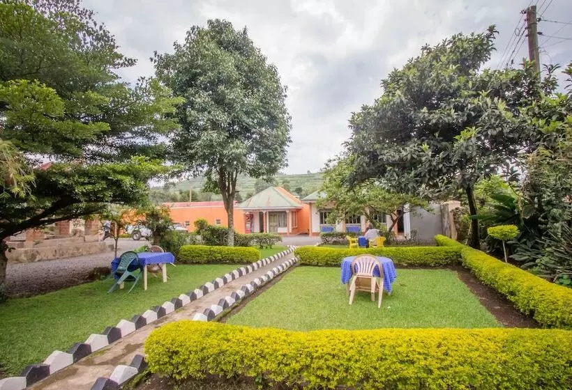هتل Virunga Campsite And Backpackers