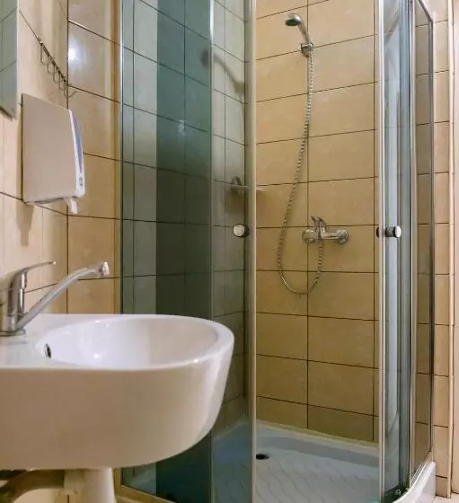 مُتل Hostelis Laurita